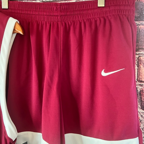 Stanford Cardinal Basketball Uniform - Picture 5 of 6